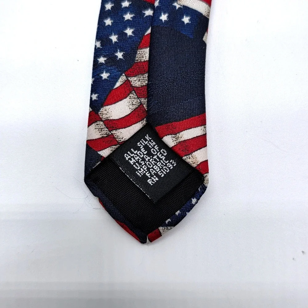 America Mens Red White Blue American Flag Stars‎ and Stripes 100% Silk Necktie